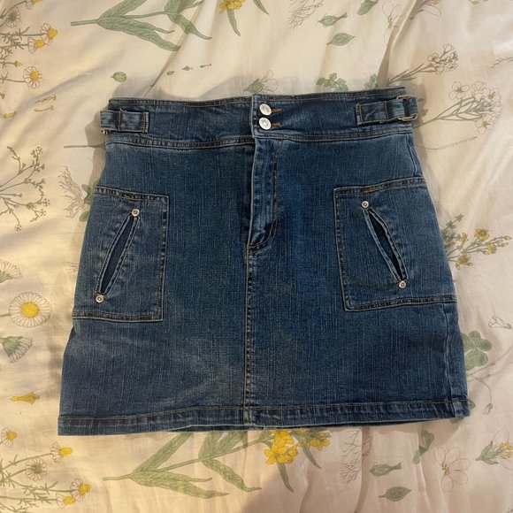 90s BUM utility tie waist light wash shorts! - Picture 13 of 15